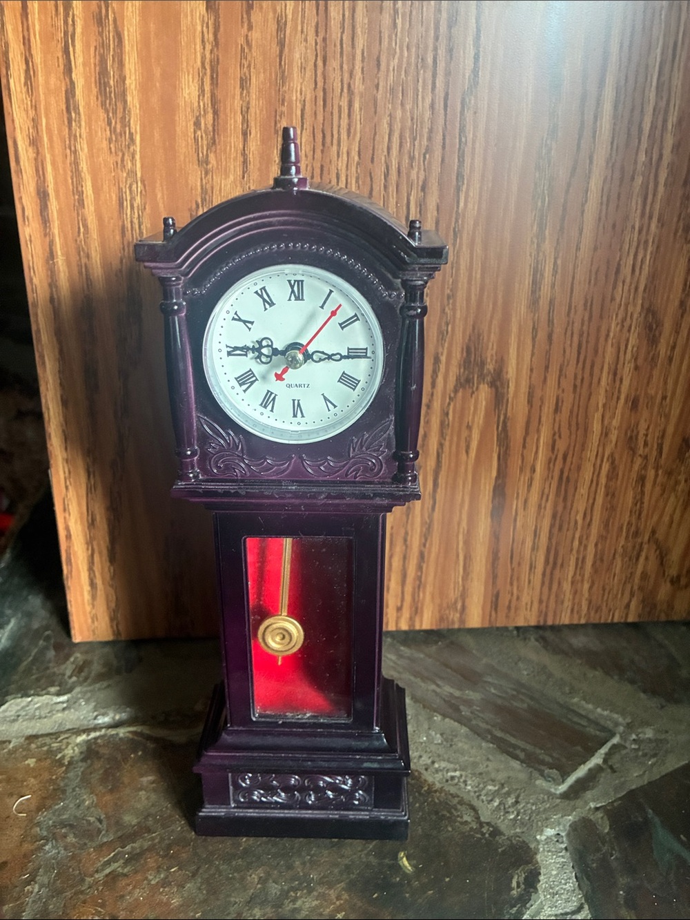 Miniature grandfather clock battery operated - Picture 1 of 4